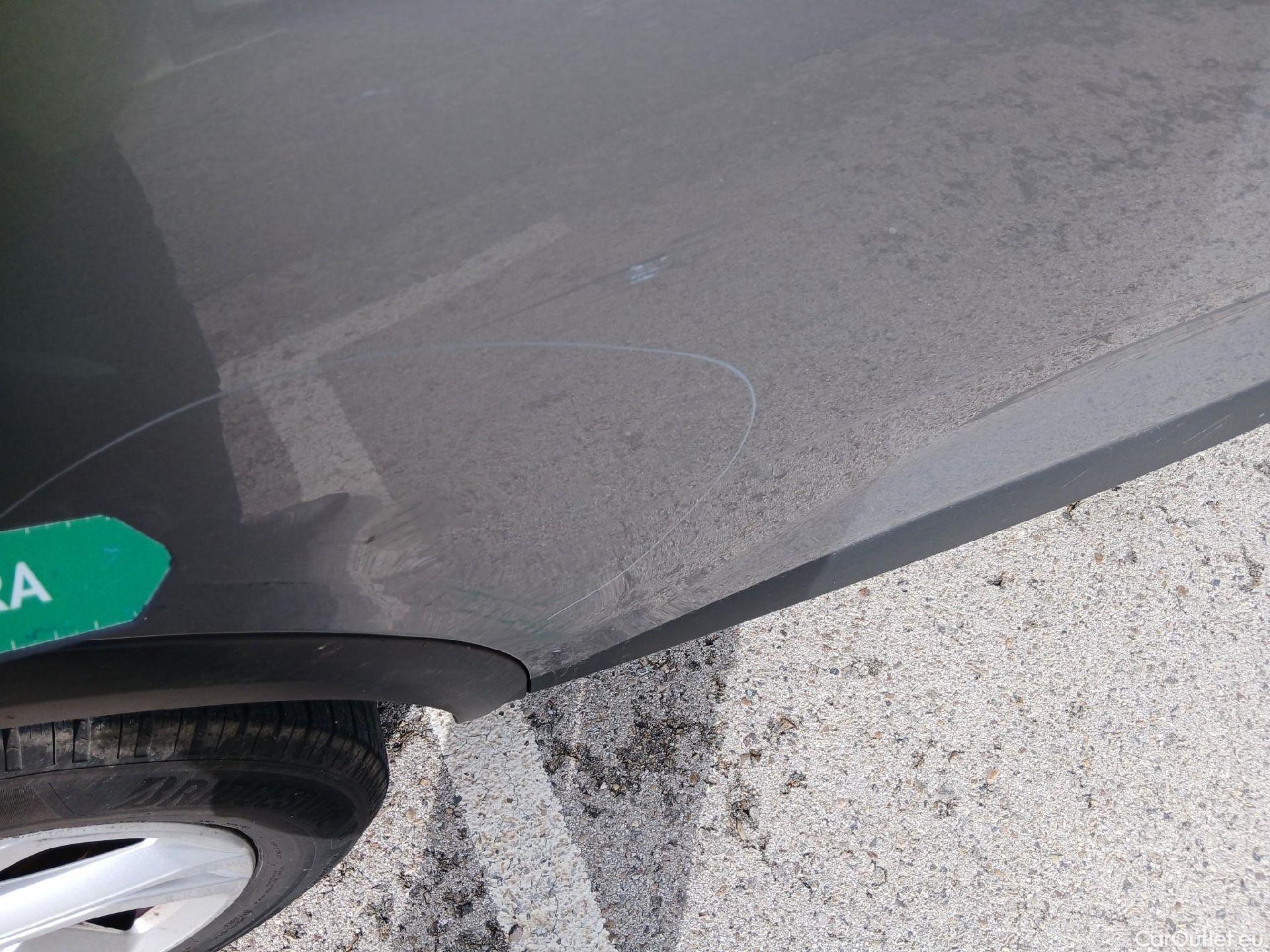  DS  DS7 DS DS 7 Crossback / 2017 / 5P / todoterreno BlueHDi DE 96kW (130CV) BE CHIC (AC) #44