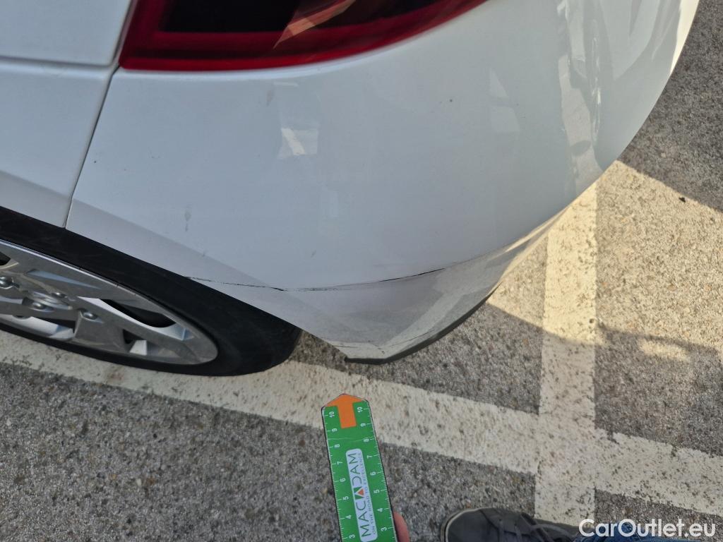  Hyundai  i20 HYUNDAI  / 2020 / 5P / berlina con portón 1.0 TGDI 74kW (100CV) 48V Essence #29