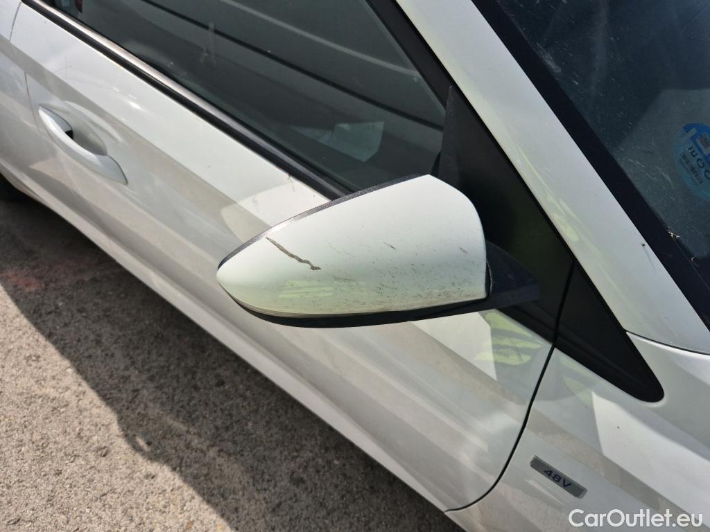  Hyundai  i20 HYUNDAI  / 2020 / 5P / berlina con portón 1.0 TGDI 74kW (100CV) 48V Essence #36