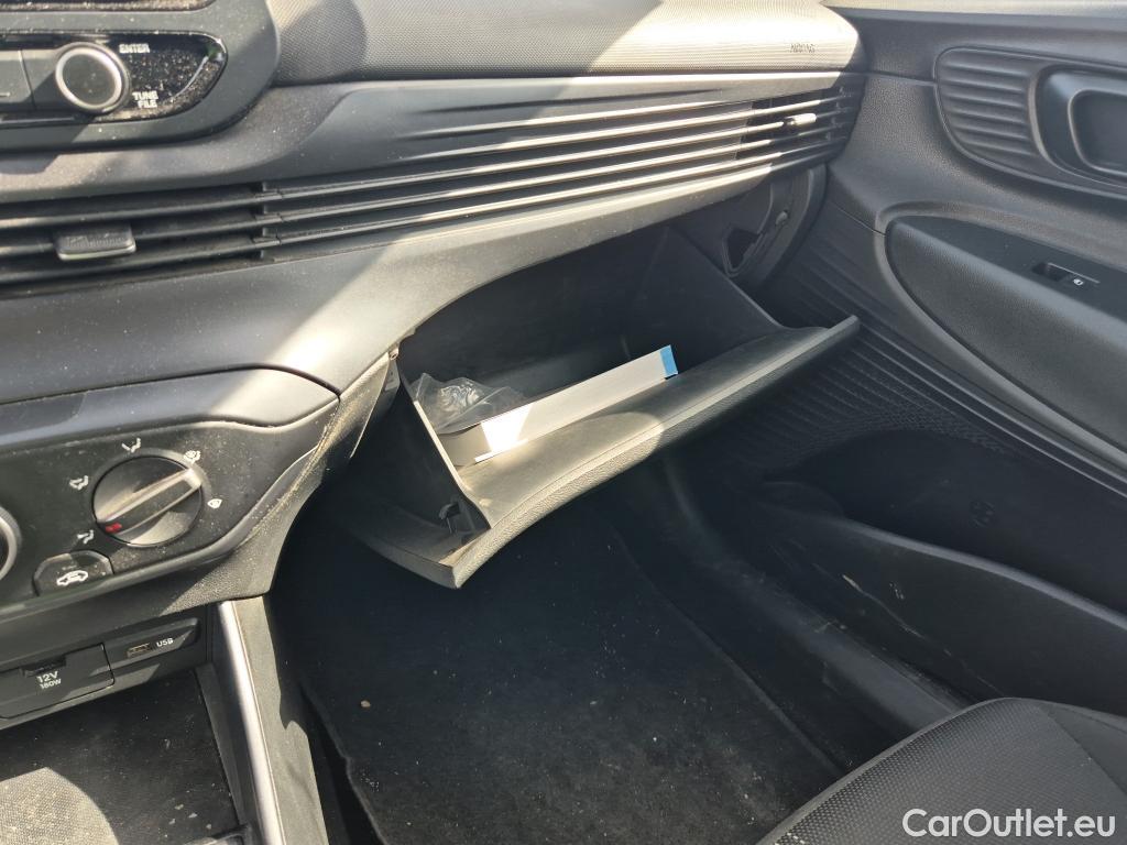  Hyundai  i20 HYUNDAI  / 2020 / 5P / berlina con portón 1.0 TGDI 74kW (100CV) 48V Essence #1