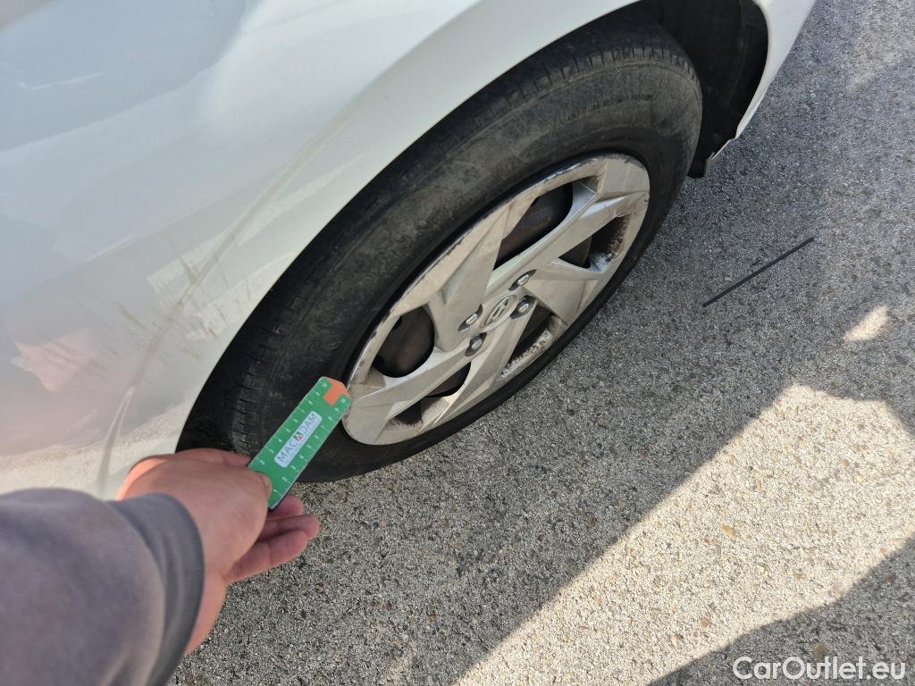  Hyundai  i20 HYUNDAI  / 2020 / 5P / berlina con portón 1.0 TGDI 74kW (100CV) 48V Essence #31