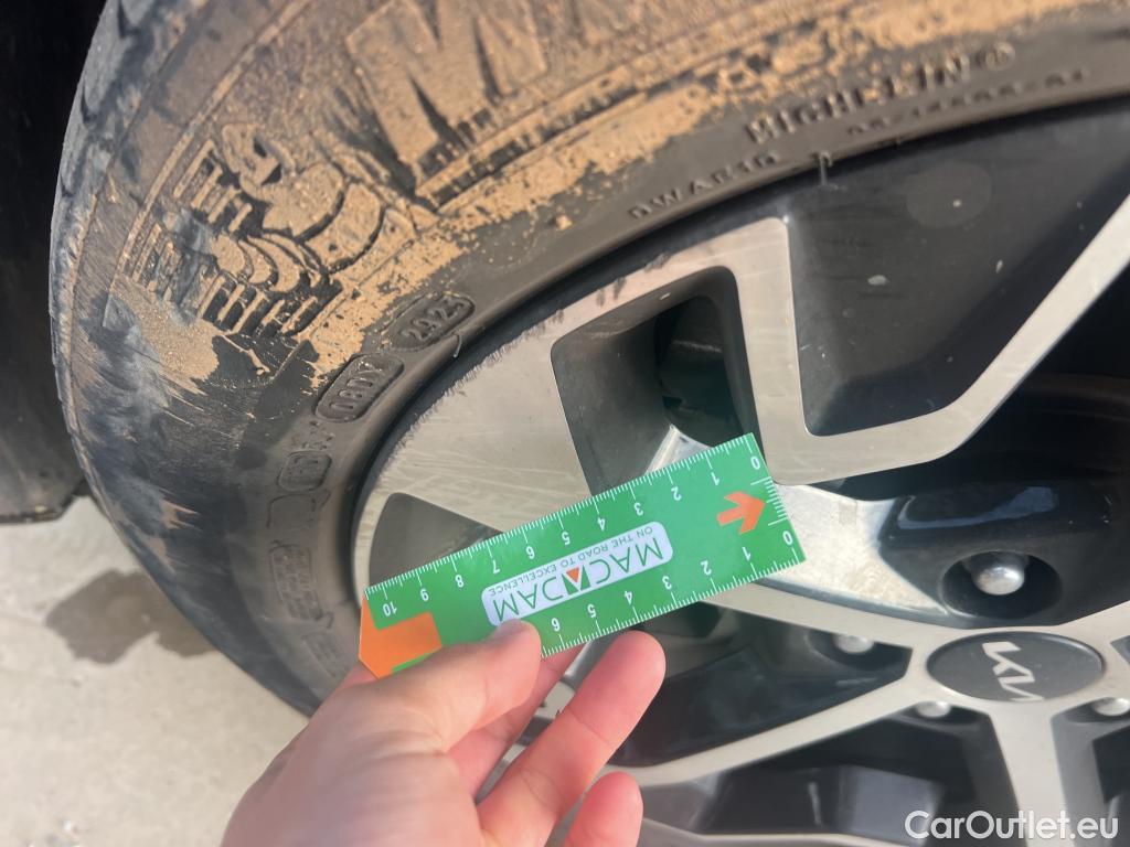  KIA  Sportage KIA  / 2022 / 5P / todoterreno 1.6 T-GDi HEV 171kW (230CV) Tech 4X2 #4