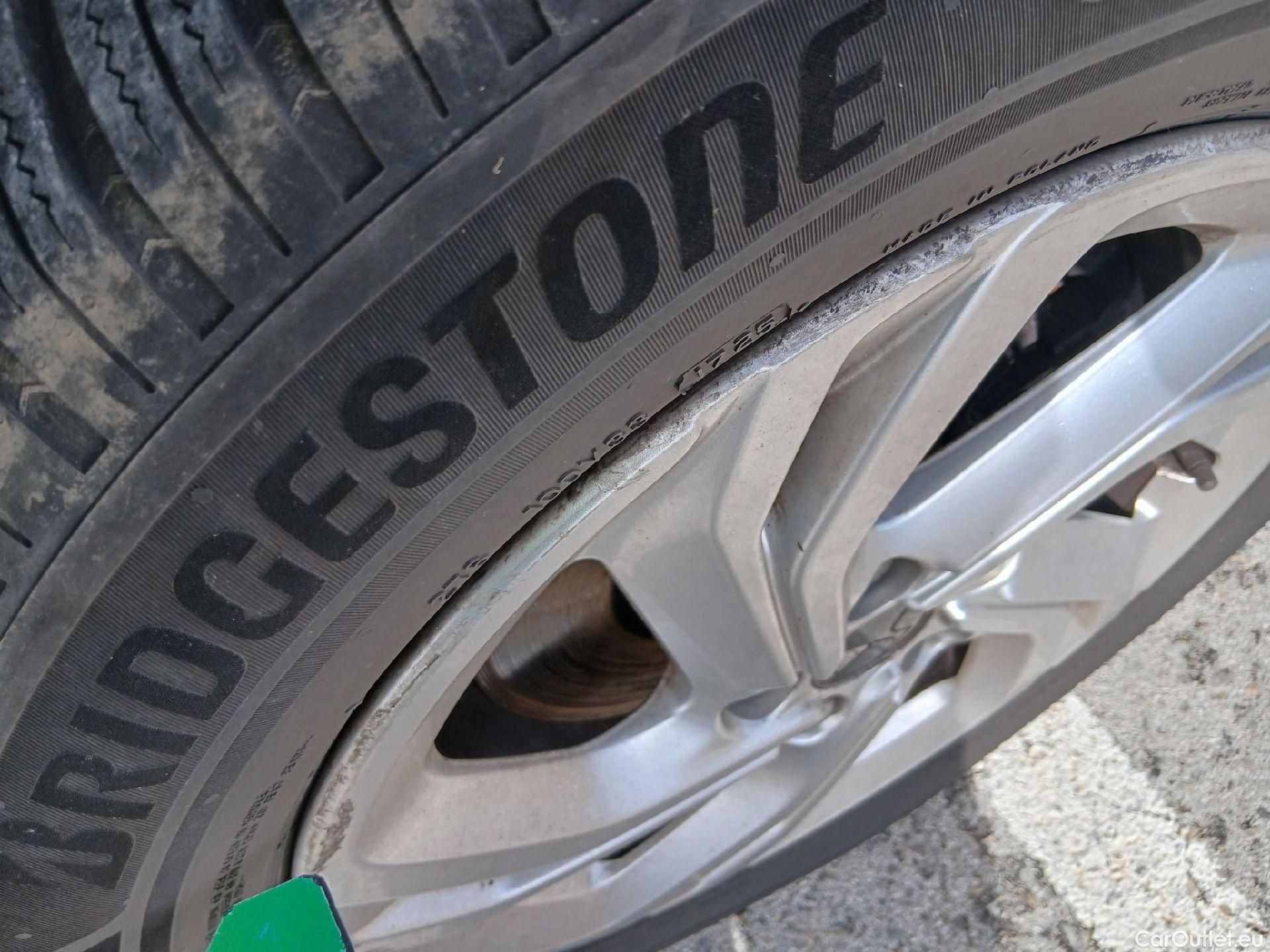  DS  DS7 DS DS 7 Crossback / 2017 / 5P / todoterreno BlueHDi DE 96kW (130CV) BE CHIC (AC) #12