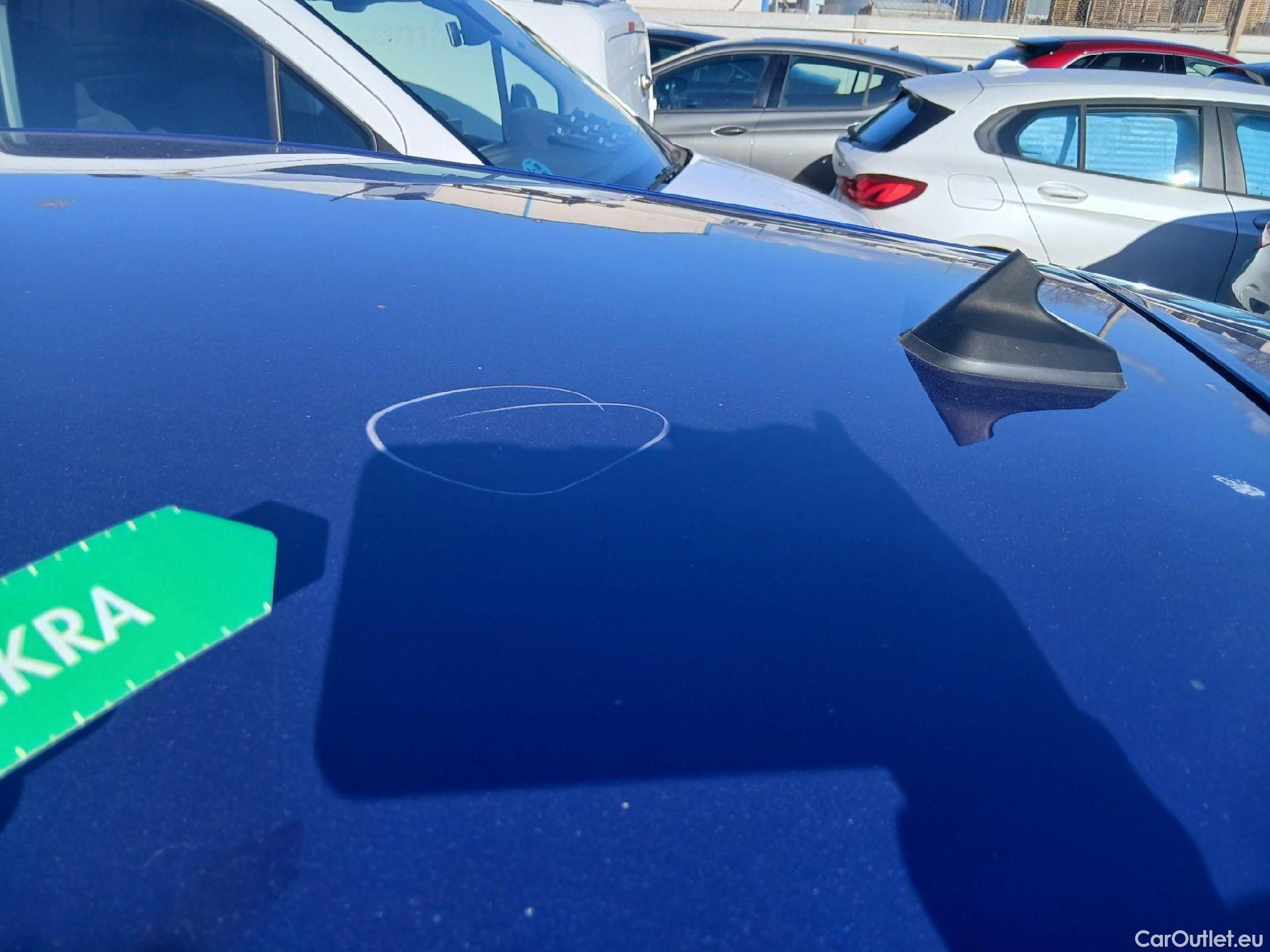  Renault  Captur RENAULT  / 2020 / 5P / todoterreno Intens TCe 90 #10