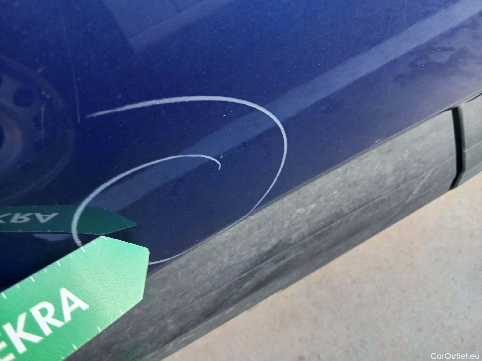  Renault  Captur RENAULT  / 2020 / 5P / todoterreno Intens TCe 90 #21