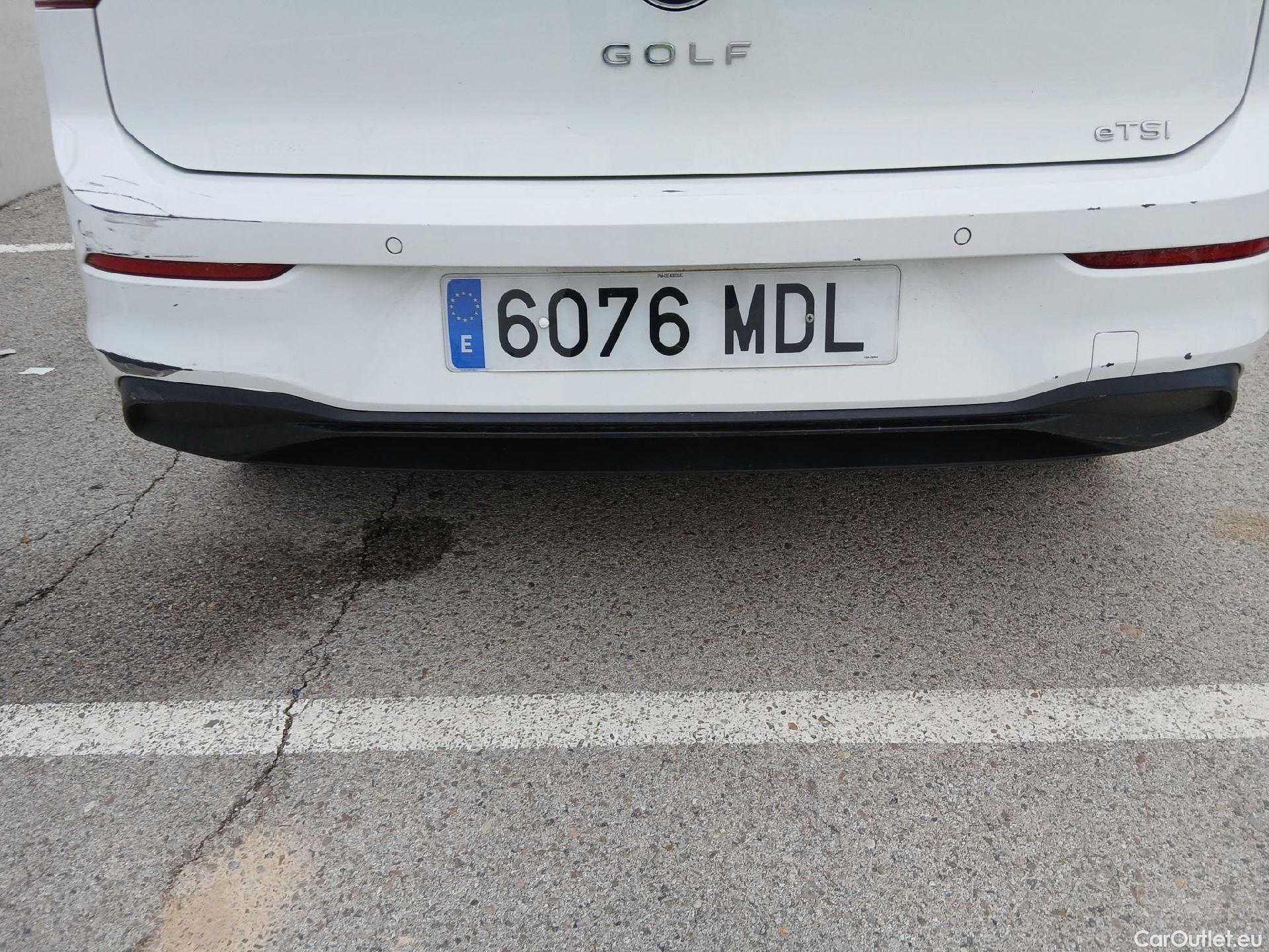  Volkswagen  Golf  VOLKSWAGEN / 2020 / 5P / berlina con portón Life 1.0 eTSI 81kW (110CV) DSG #39