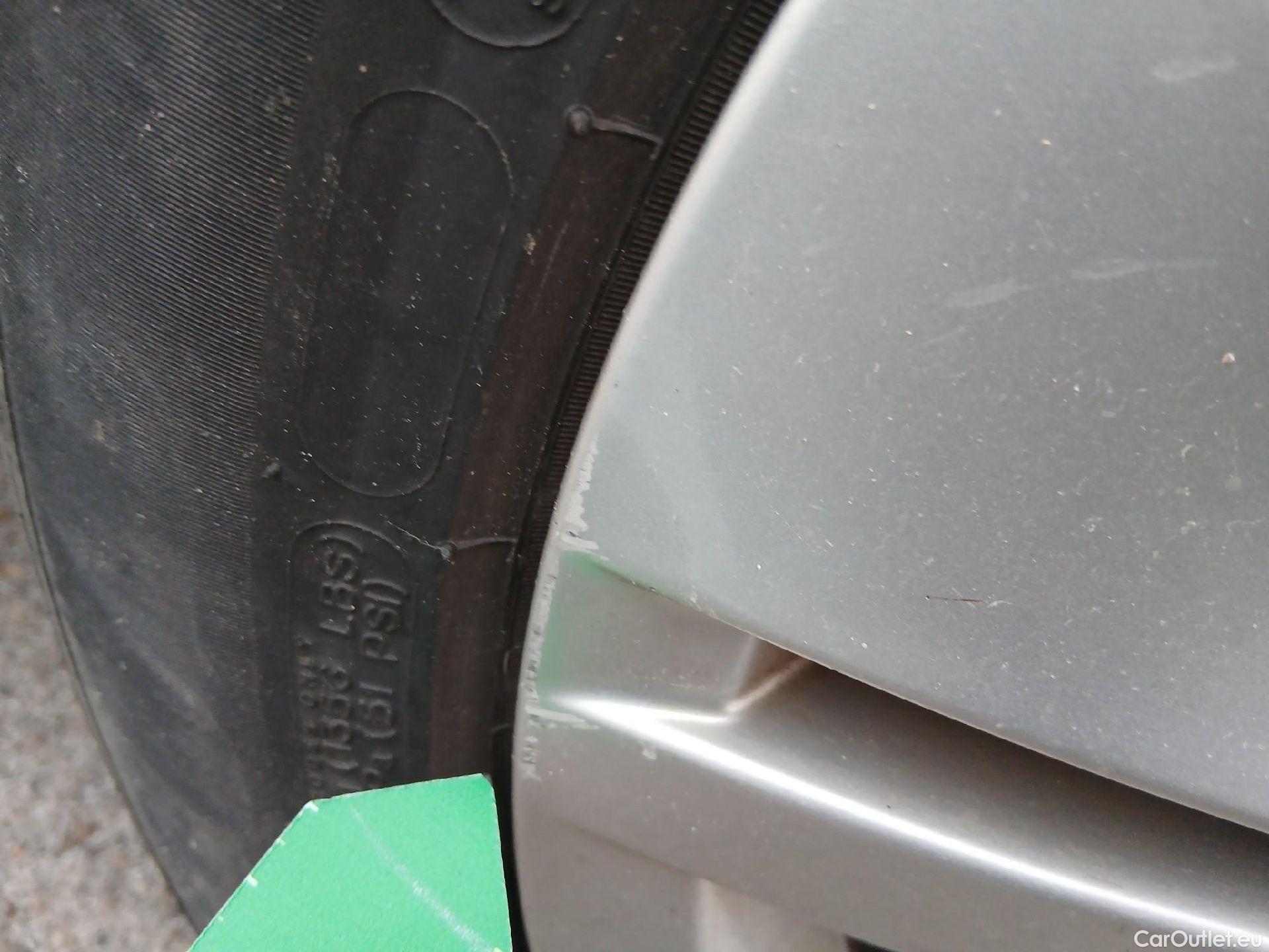  Volkswagen  Golf  VOLKSWAGEN / 2020 / 5P / berlina con portón Life 1.0 eTSI 81kW (110CV) DSG #19