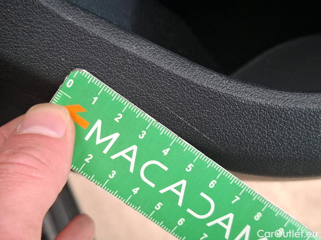  Bmw  Serie 1 BMW Série 1 / 2019 / 5P / Berline 1.5 116D DKG7 Business Design #36