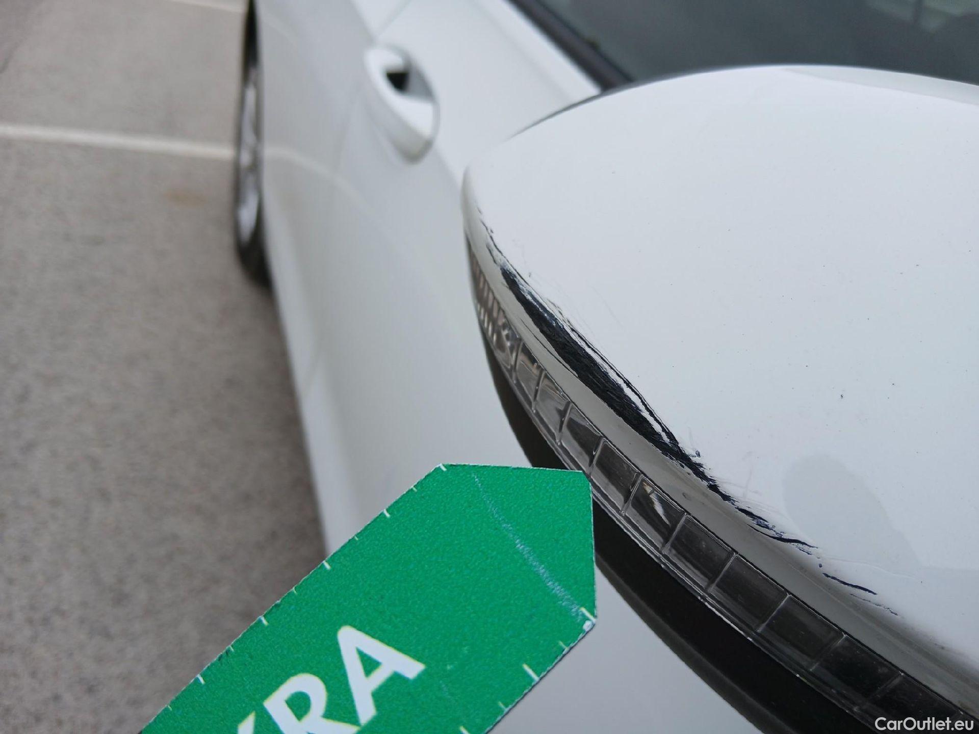  Volkswagen  Golf  VOLKSWAGEN / 2020 / 5P / berlina con portón Life 1.0 eTSI 81kW (110CV) DSG #54