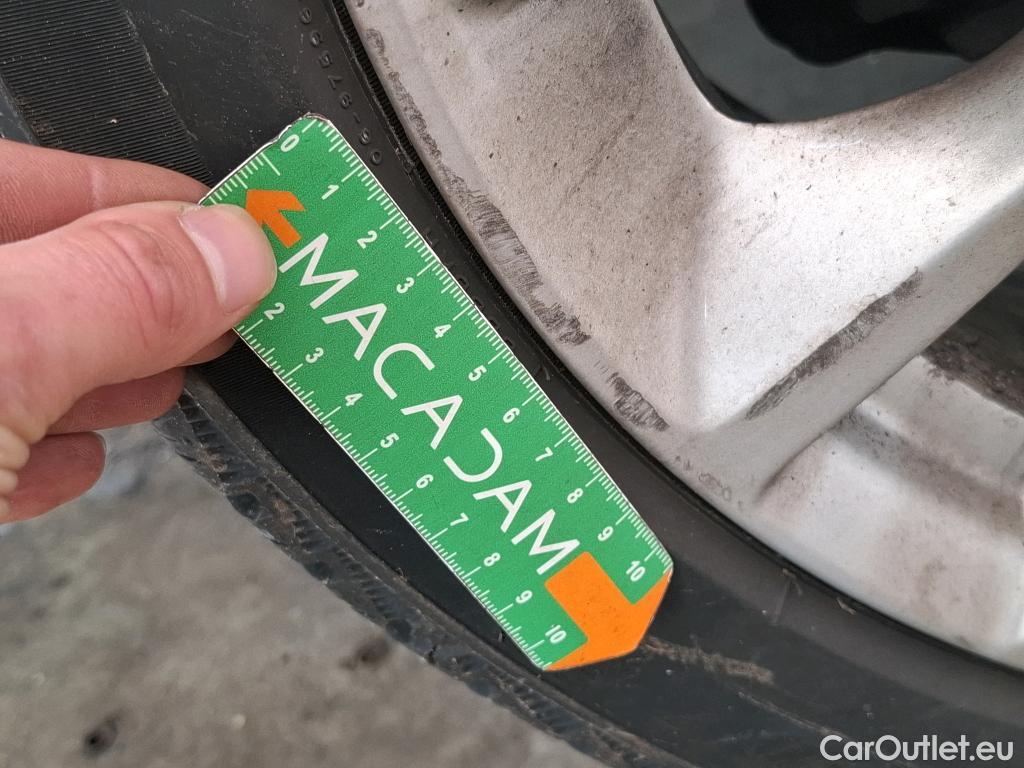  Bmw  Serie 1 BMW Série 1 / 2019 / 5P / Berline 1.5 116D DKG7 Business Design #22