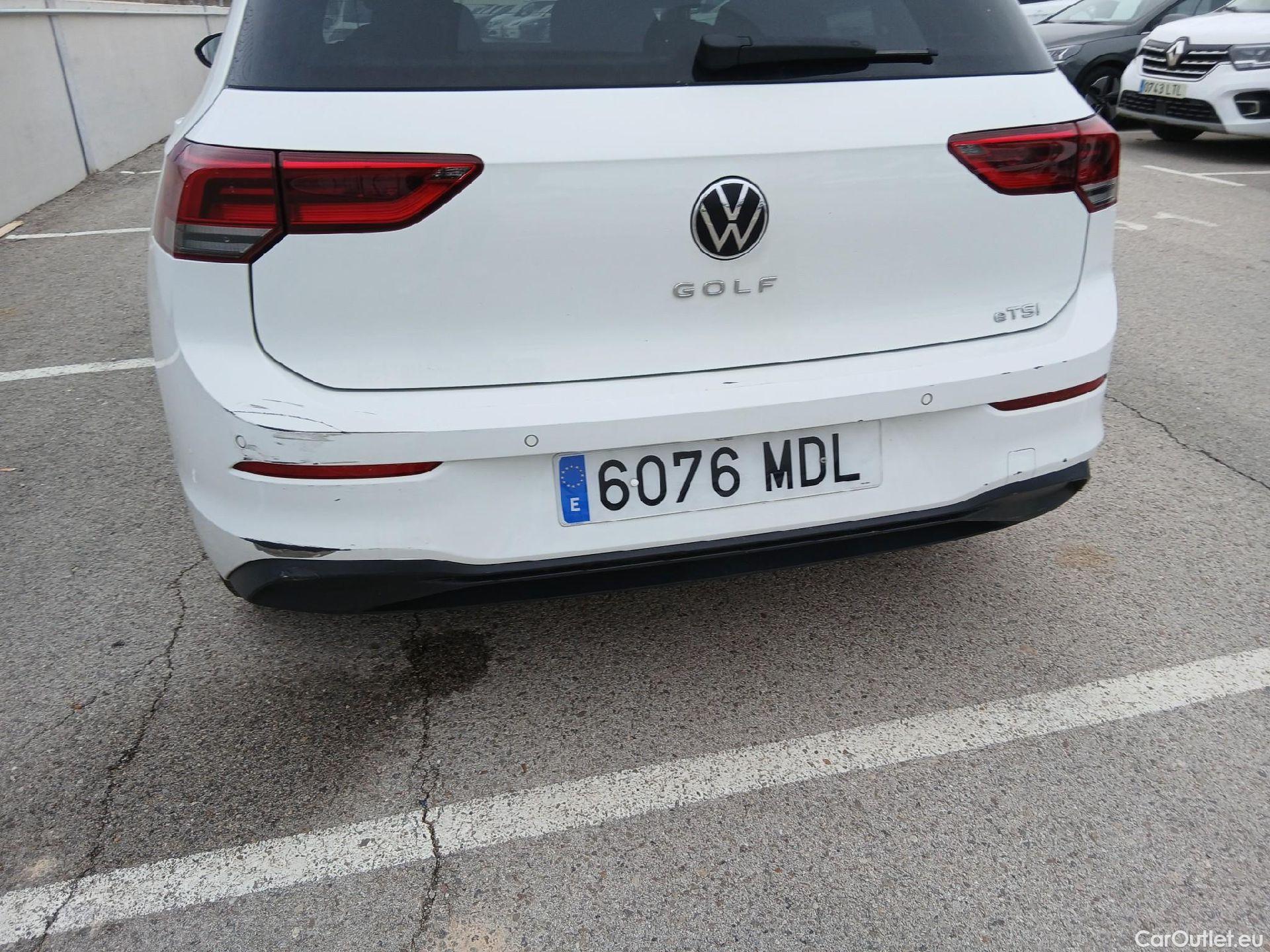  Volkswagen  Golf  VOLKSWAGEN / 2020 / 5P / berlina con portón Life 1.0 eTSI 81kW (110CV) DSG #38