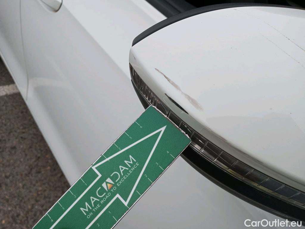  Volkswagen  Golf  VOLKSWAGEN / 2020 / 5P / berlina con portón 2.0 TDI 85kW (115CV) #19