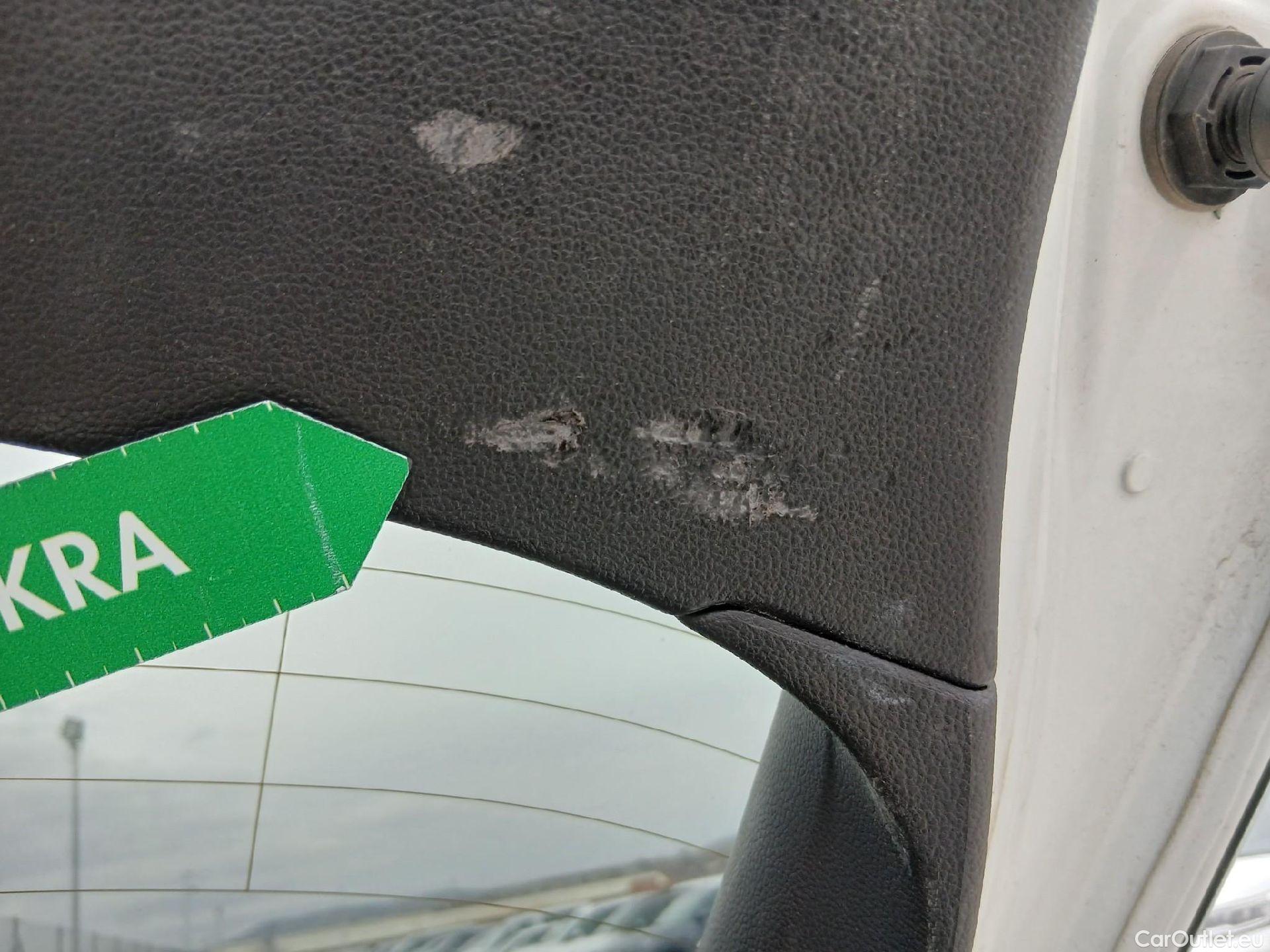  Volkswagen  Golf  VOLKSWAGEN / 2020 / 5P / berlina con portón Life 1.0 eTSI 81kW (110CV) DSG #42