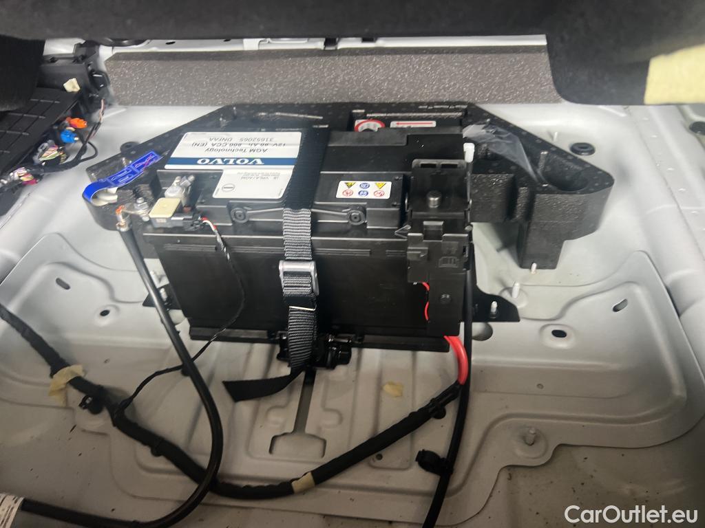  Volvo  XC 40 VOLVO XC40 / 2017 / 5P / todoterreno 1.5 T5 Twin Recharge Inscription Ex Auto #3