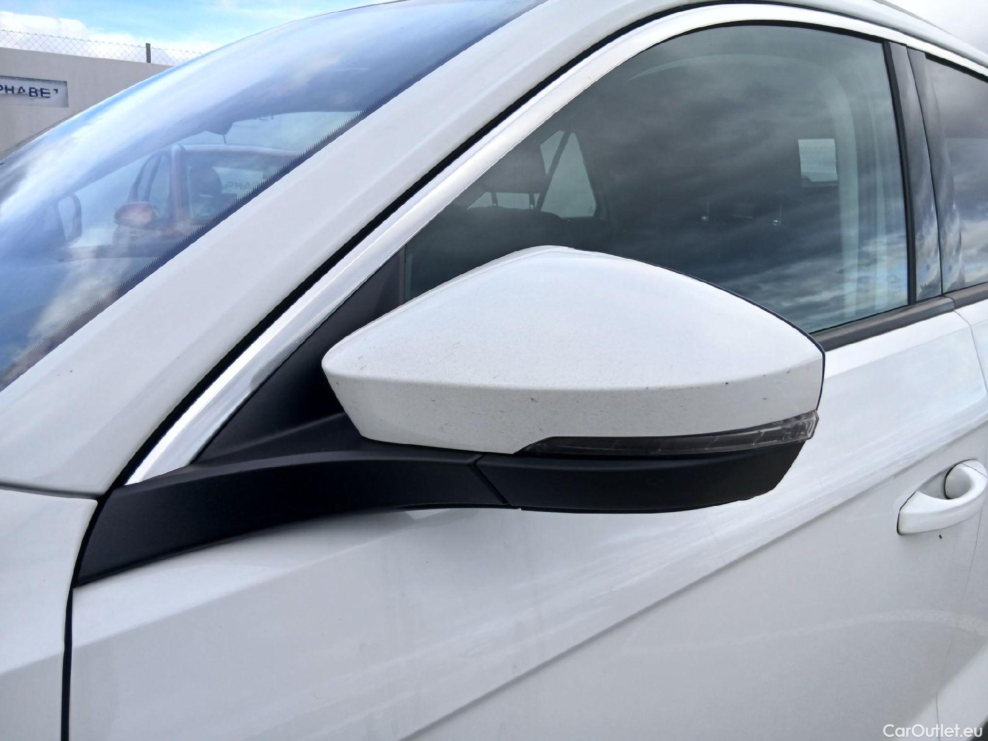  Volkswagen  T-ROC VOLKSWAGEN  / 2017 / 5P / todoterreno Advance 2.0 TDI 85kW (115CV) #14