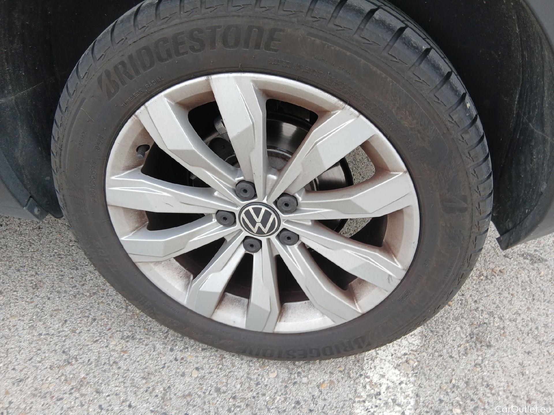  Volkswagen  T-ROC VOLKSWAGEN  / 2017 / 5P / todoterreno Advance 2.0 TDI 85kW (115CV) #20