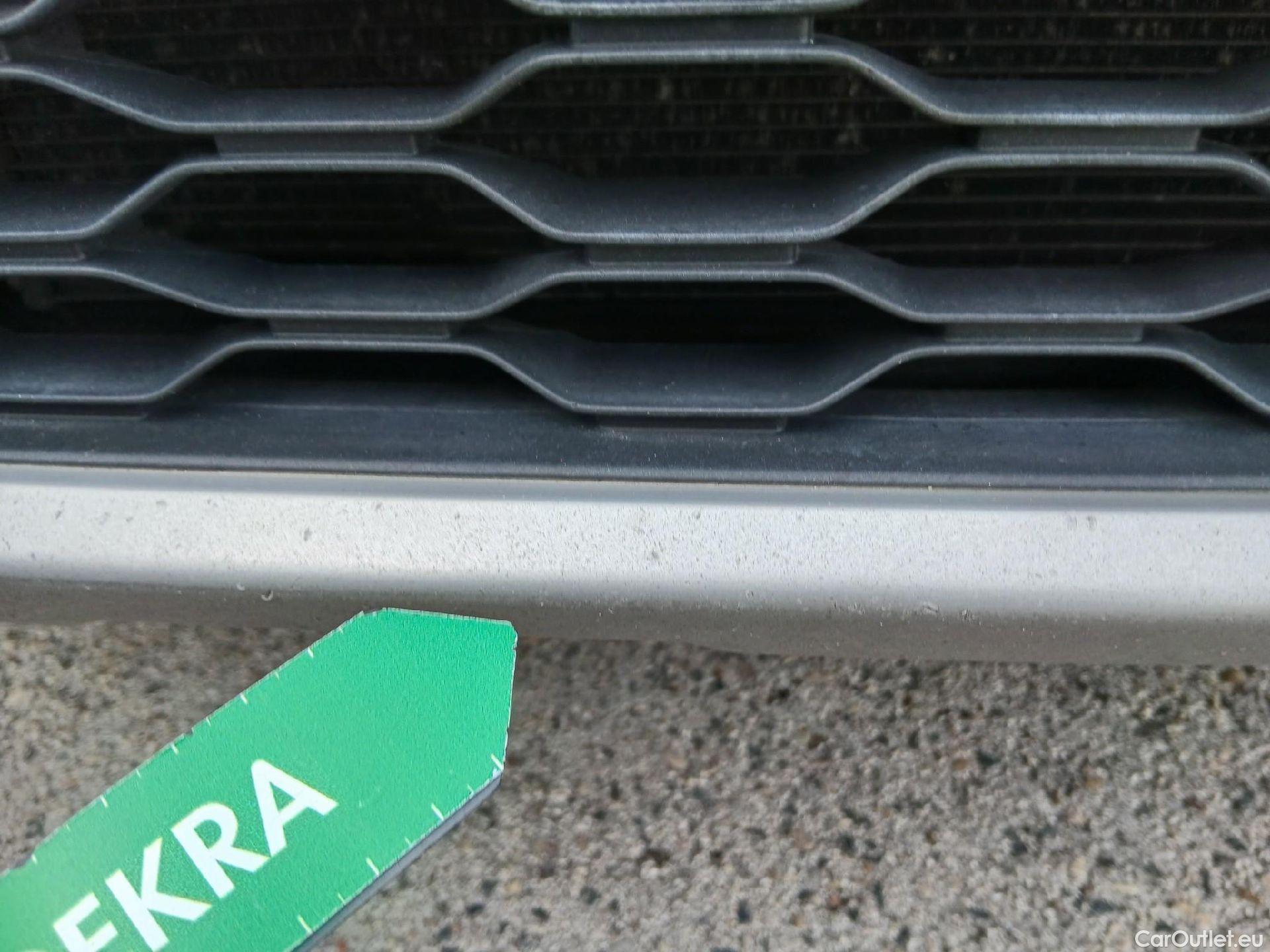  Volkswagen  T-ROC VOLKSWAGEN  / 2017 / 5P / todoterreno Advance 2.0 TDI 85kW (115CV) #6