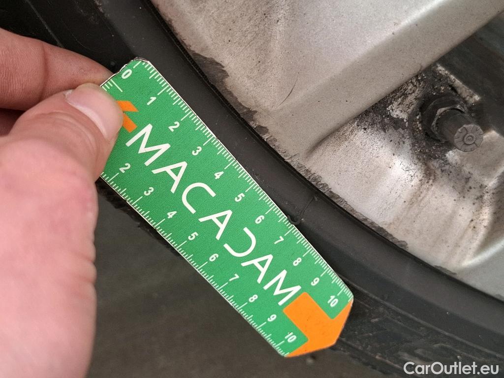  Bmw  Serie 1 BMW Série 1 / 2019 / 5P / Berline 1.5 116D DKG7 Business Design #34