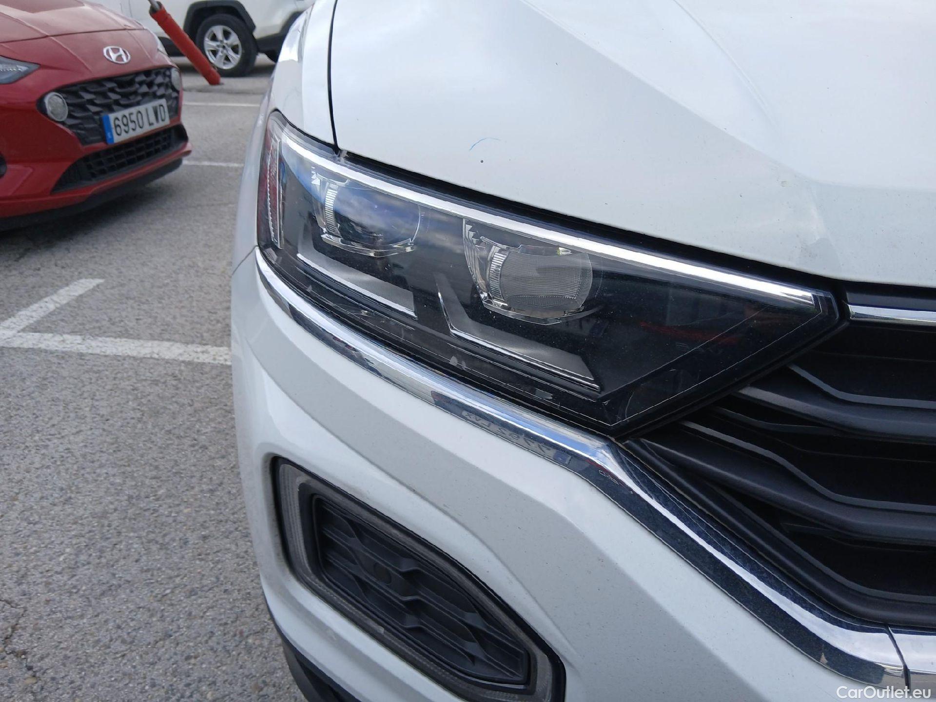  Volkswagen  T-ROC VOLKSWAGEN  / 2017 / 5P / todoterreno Advance 2.0 TDI 85kW (115CV) #8