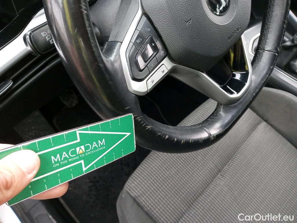  Volkswagen  Golf  VOLKSWAGEN / 2020 / 5P / berlina con portón 2.0 TDI 85kW (115CV) #11