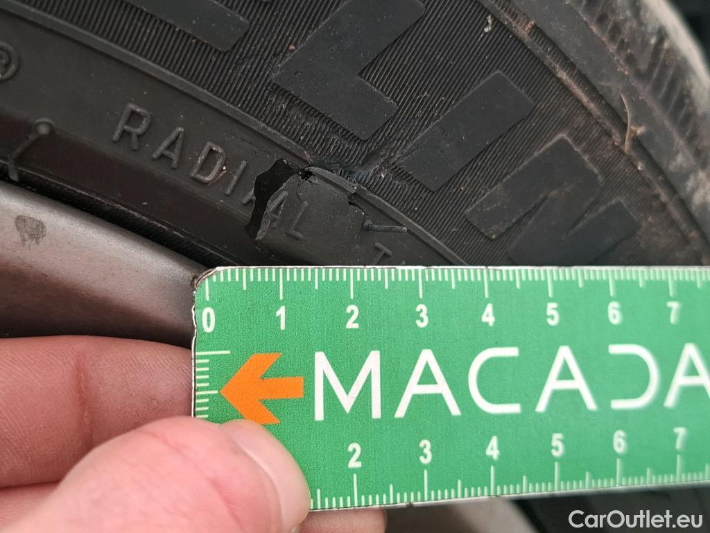  Bmw  Serie 1 BMW Série 1 / 2019 / 5P / Berline 1.5 116D DKG7 Business Design #8