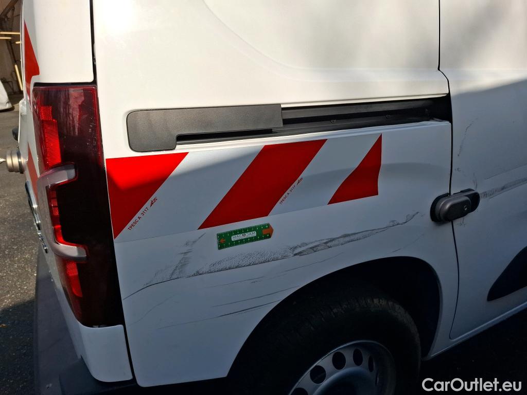  Citroen  Berlingo  Fourgon Worker M 1000 1.2 PureTech 130CV BVA8 E6d #17