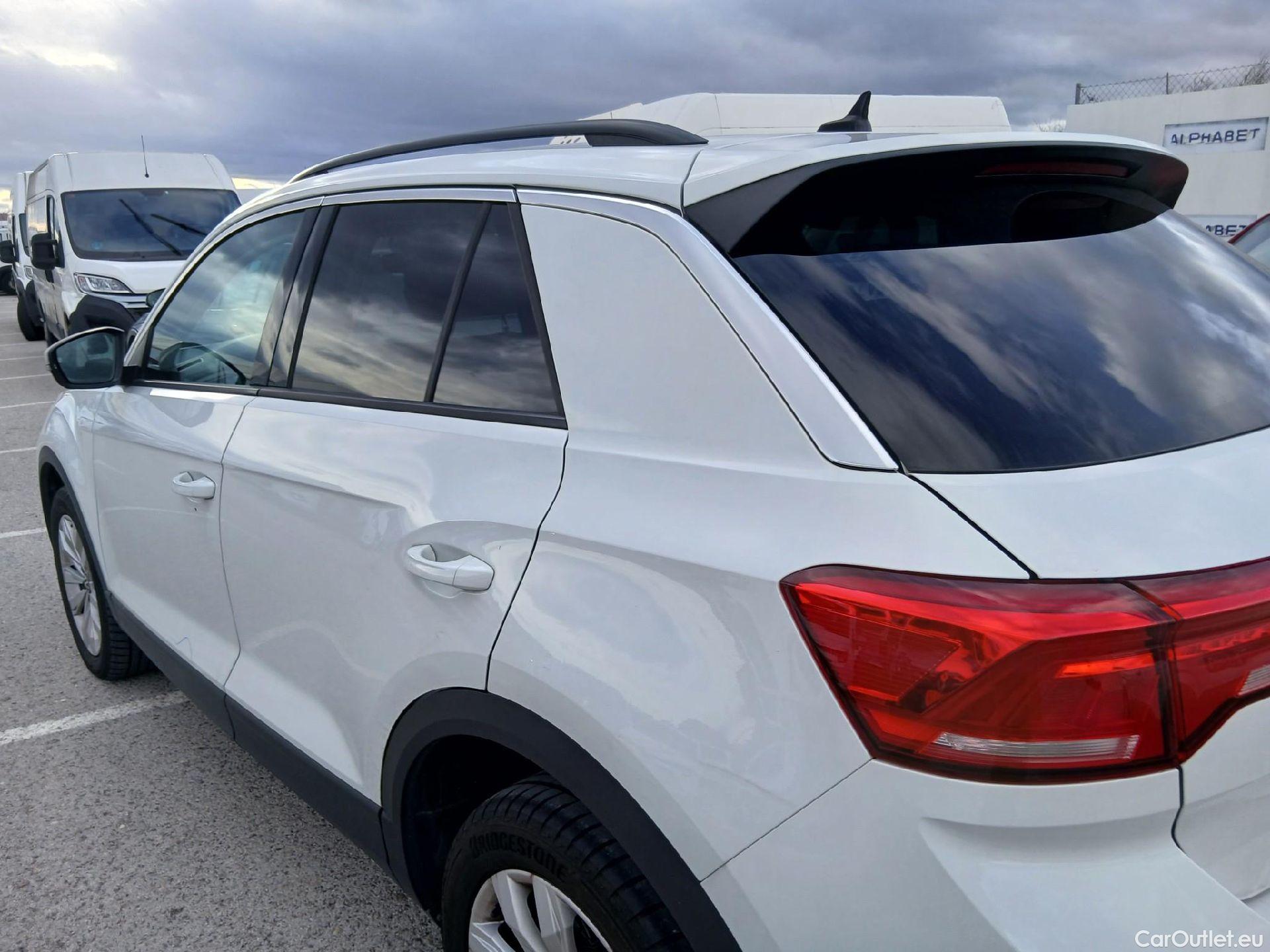  Volkswagen  T-ROC VOLKSWAGEN  / 2017 / 5P / todoterreno Advance 2.0 TDI 85kW (115CV) #24