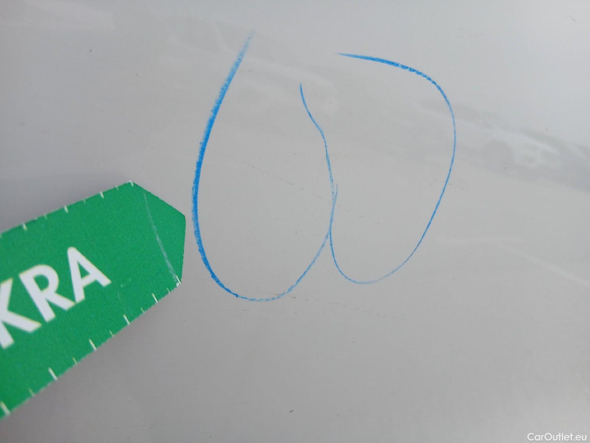  Volkswagen  Golf  VOLKSWAGEN / 2020 / 5P / berlina con portón Life 1.0 eTSI 81kW (110CV) DSG #51