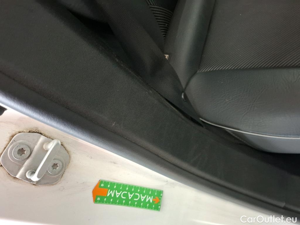  Fiat  500 FIAT X / 2018 / 5P / SUV 1.0 FFly T T3 120ch Cross #27