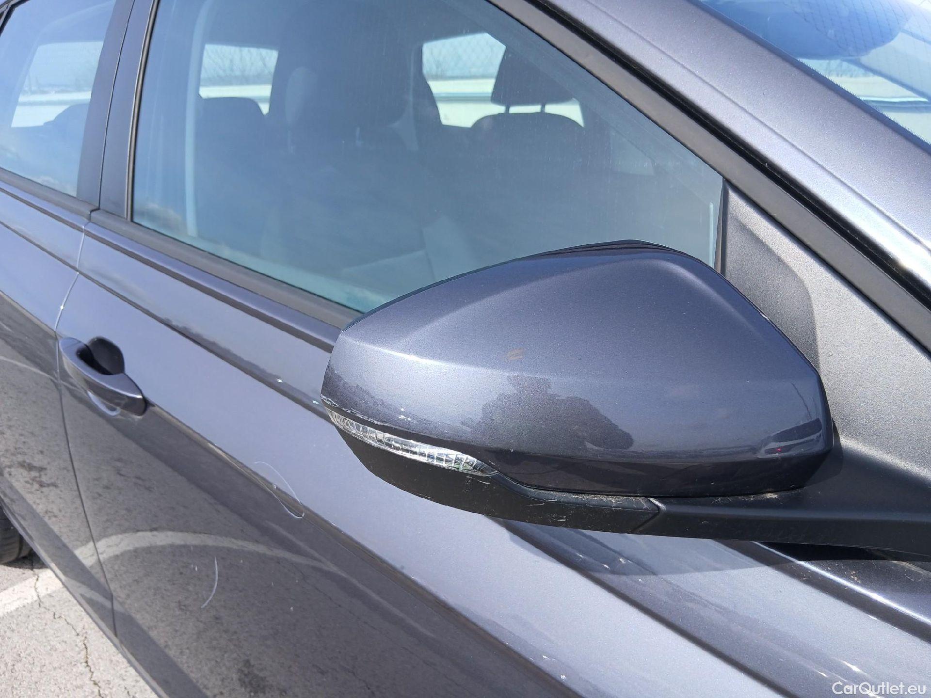  Volkswagen  Polo VOLKSWAGEN  / 2021 / 5P / berlina con portón  1.0 TSI 70kW (95CV) #52