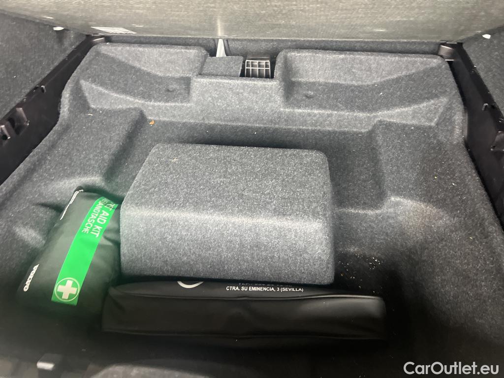  Volvo  XC 40 VOLVO XC40 / 2017 / 5P / todoterreno 1.5 T5 Twin Recharge Inscription Ex Auto #1