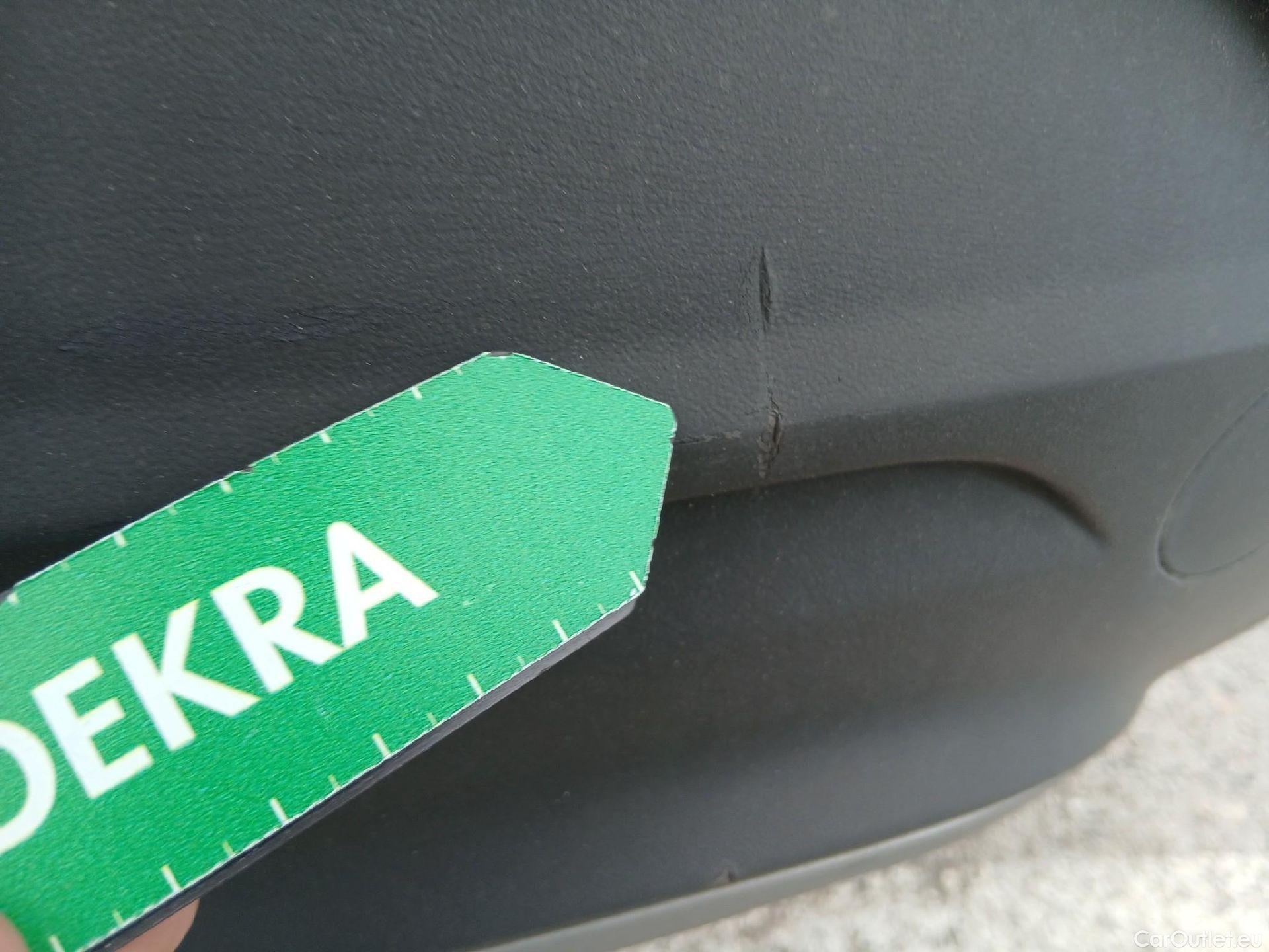  Volkswagen  T-ROC VOLKSWAGEN  / 2017 / 5P / todoterreno Advance 2.0 TDI 85kW (115CV) #30