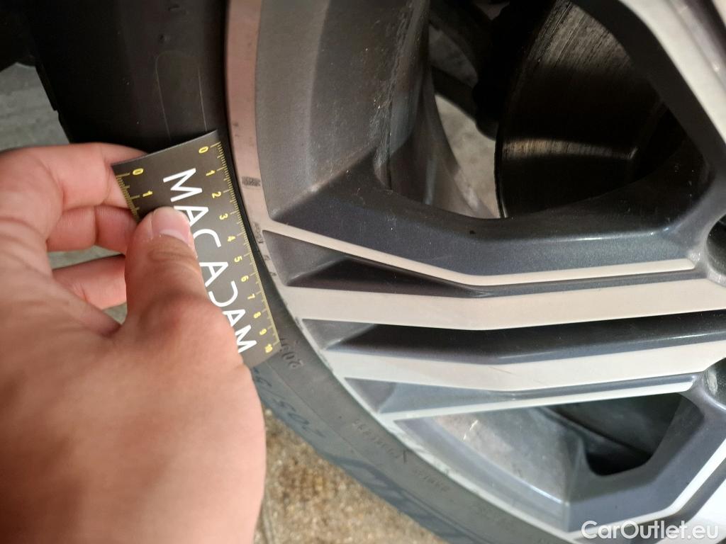  Renault  Megane RENAULT Mégane Berline / 2020 / 5P / Berline Intens TCe 140 EDC FAP -21N #13