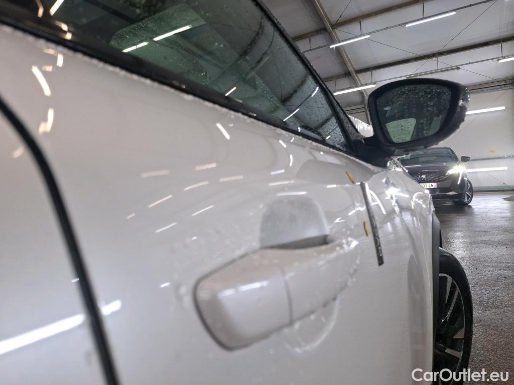  Peugeot  2008 PEUGEOT  / 2019 / 5P / Crossover BLUEHDI 130 S&S EAT8 GT PACK #9