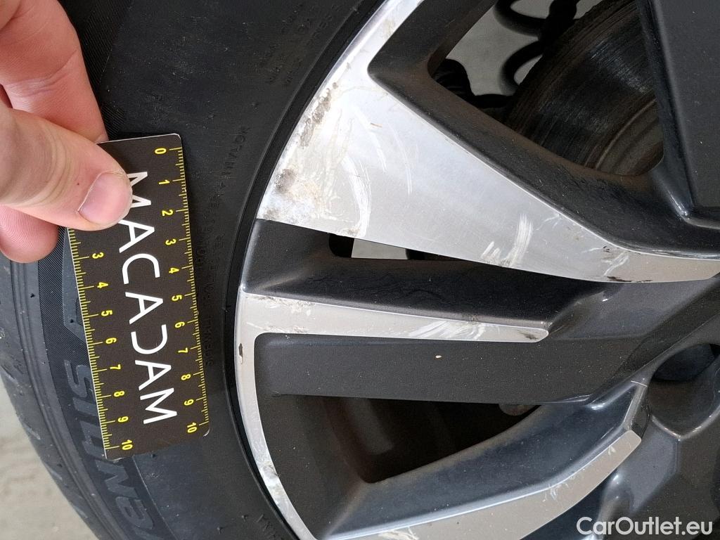  Peugeot  2008  Allure Business 1.5 HDi 120CV BVA6 E6dT #66