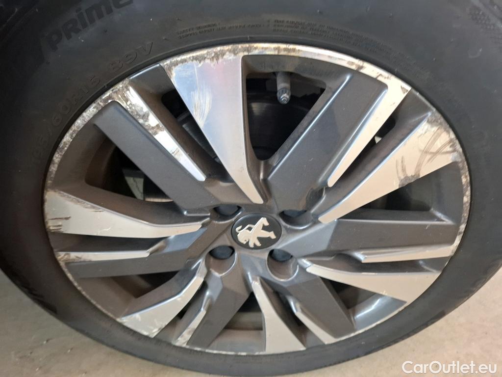  Peugeot  2008  Allure Business 1.5 HDi 120CV BVA6 E6dT #58