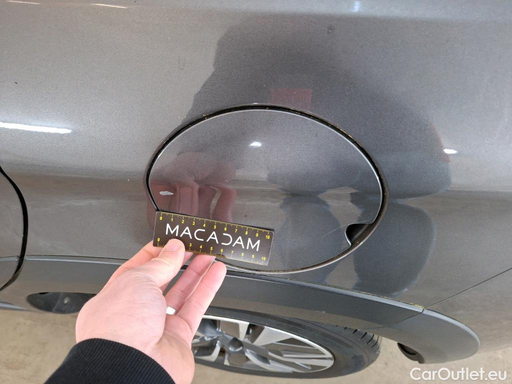  Peugeot  2008  Allure Business 1.5 HDi 120CV BVA6 E6dT #99