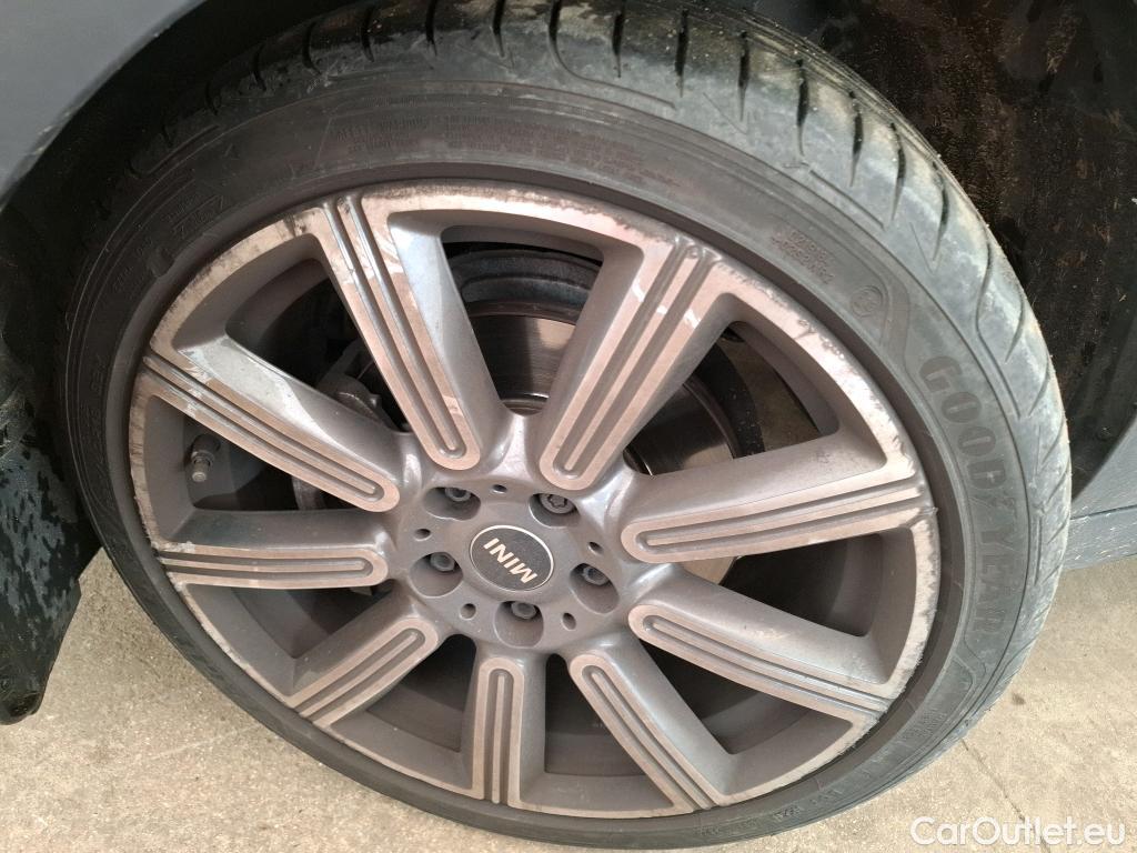  Mini  Clubman MINI  / 2019 / 5P / Break Cooper Knightsbridge 136 ch BVA7(SP) #12