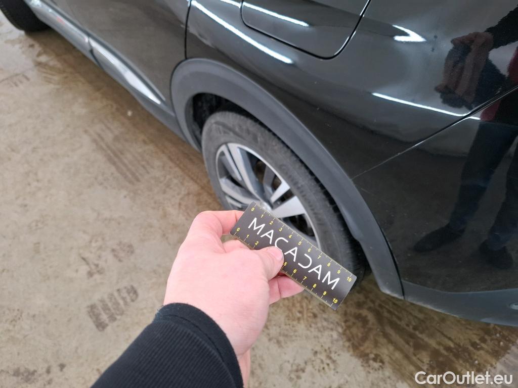  Peugeot  3008 PEUGEOT  / 2020 / 5P / SUV 1.6 HYBRID 225 E-EAT8 Allure Pack #16