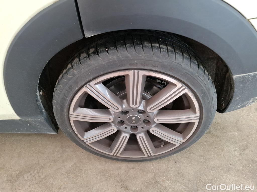  Mini  Clubman MINI  / 2019 / 5P / Break Cooper Knightsbridge 136 ch BVA7(SP) #20