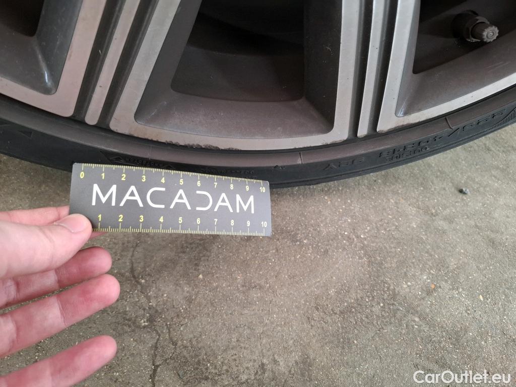  Mini  Clubman MINI  / 2019 / 5P / Break Cooper Knightsbridge 136 ch BVA7(SP) #25