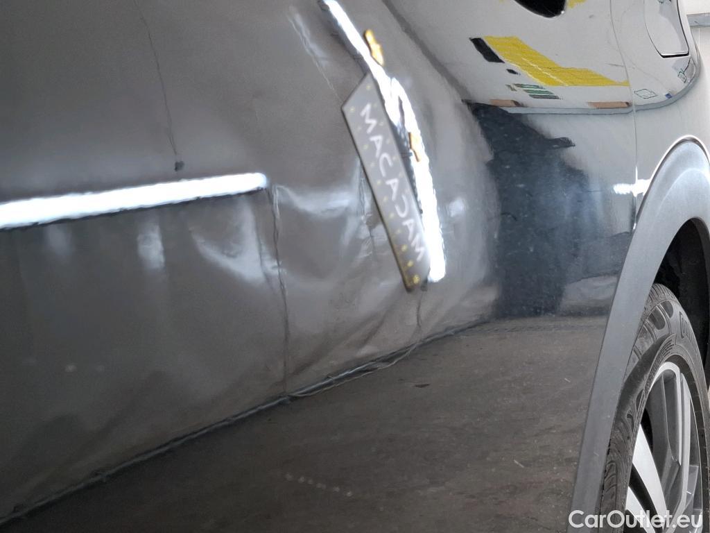  Peugeot  3008 PEUGEOT  / 2020 / 5P / SUV 1.6 HYBRID 225 E-EAT8 Allure Pack #12