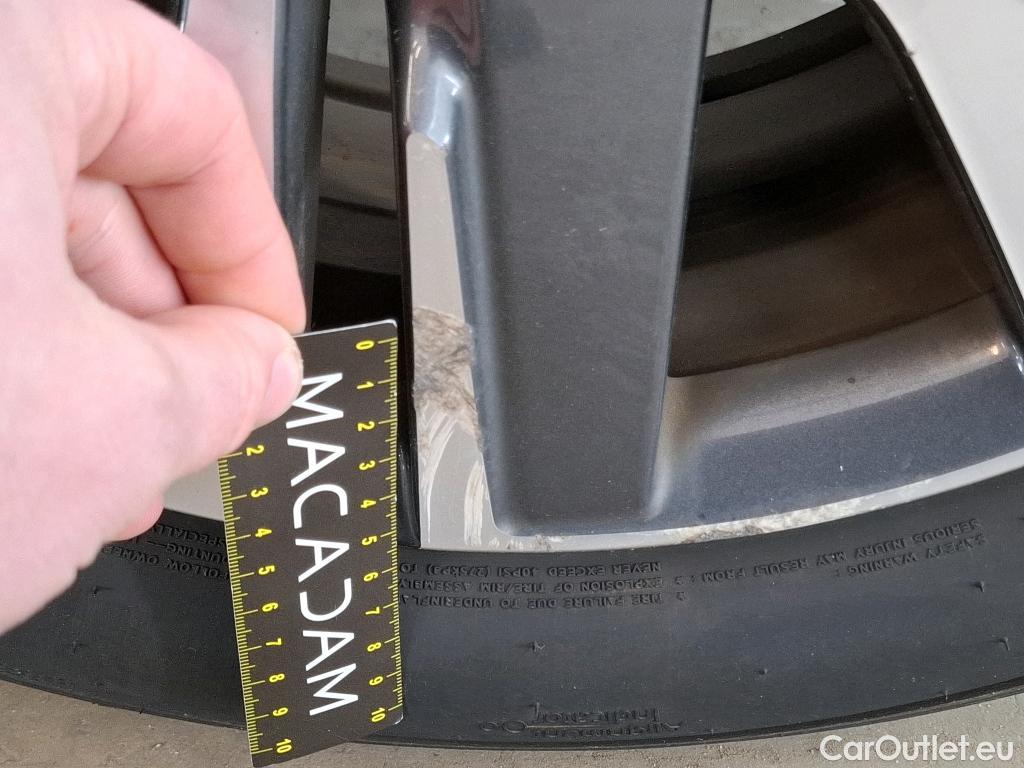  Peugeot  2008  Allure Business 1.5 HDi 120CV BVA6 E6dT #74