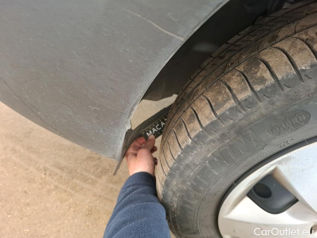  Renault  Kangoo RENAULT  Express / 2013 / 4P / Fourgonnette Gd Volume Gd Confort - Blue dCi 95 #57