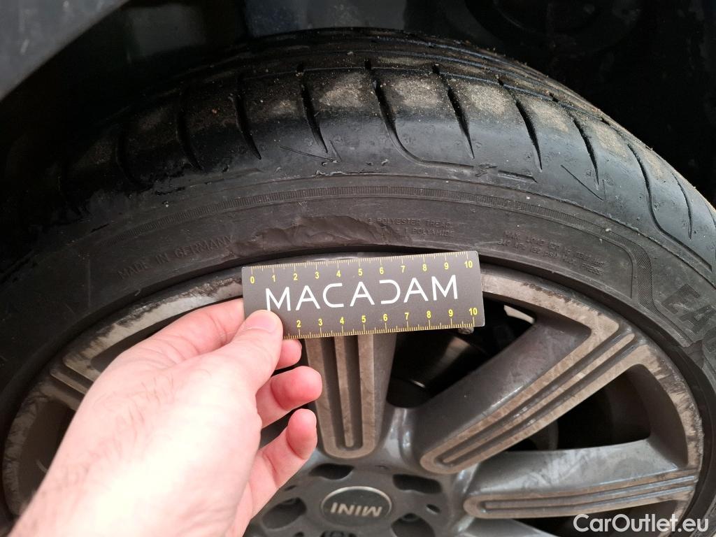  Mini  Clubman MINI  / 2019 / 5P / Break Cooper Knightsbridge 136 ch BVA7(SP) #19