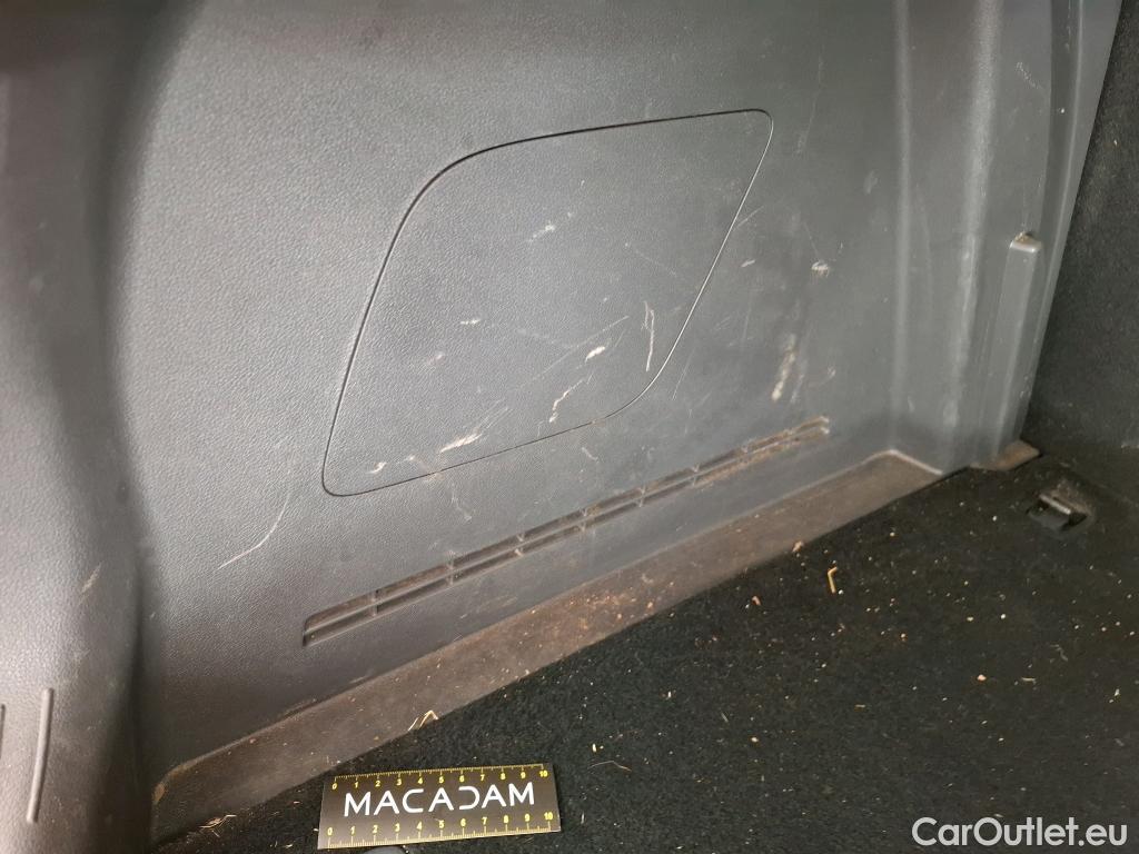  Hyundai  Bayon HYUNDAI  2021 5P SUV 10 T-GDI 100 DCT 7 HYB 48V INTUITIVE #12