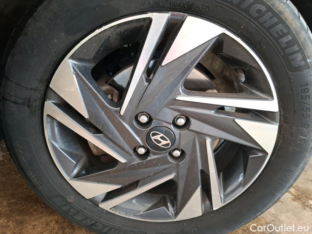  Hyundai  Bayon HYUNDAI  2021 5P SUV 10 T-GDI 100 DCT 7 HYB 48V INTUITIVE #22