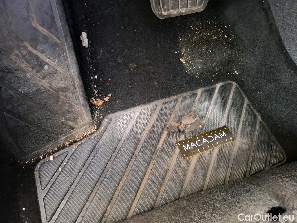  Peugeot  3008 PEUGEOT  / 2020 / 5P / SUV 1.6 HYBRID 225 E-EAT8 Allure Pack #8