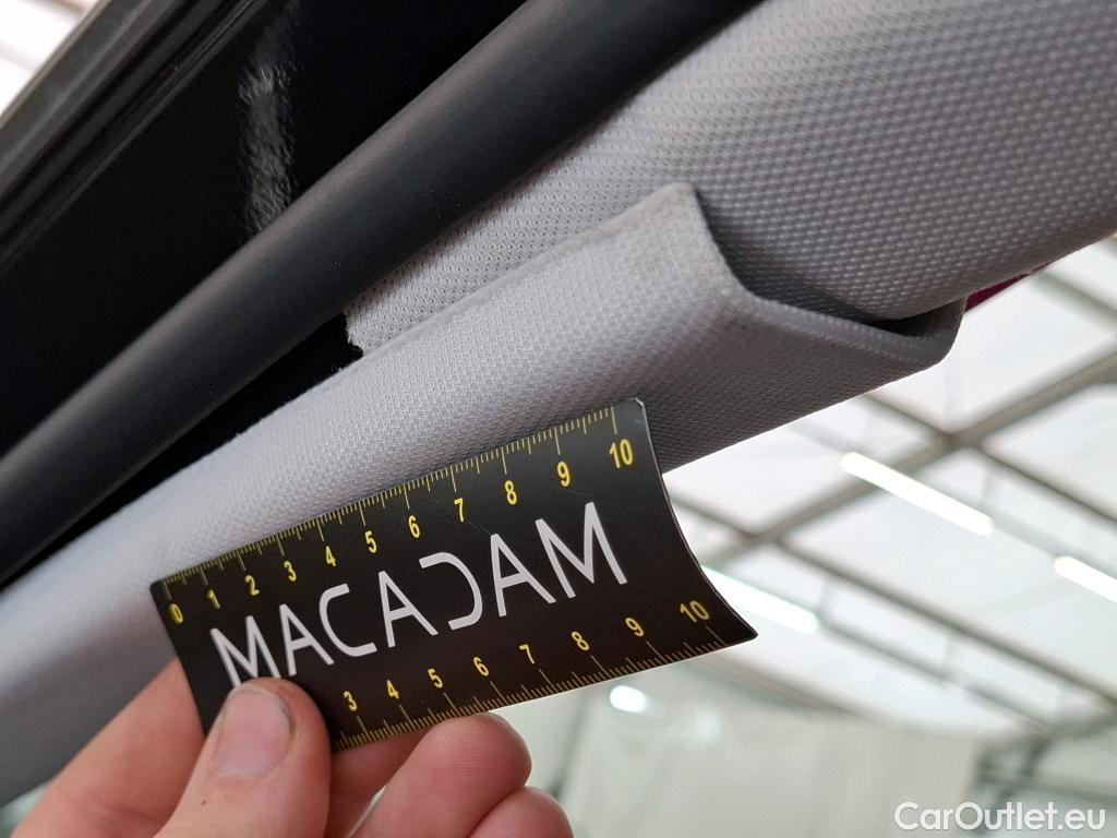  Peugeot  3008 PEUGEOT  / 2020 / 5P / SUV 1.6 HYBRID 225 E-EAT8 Allure Pack #15