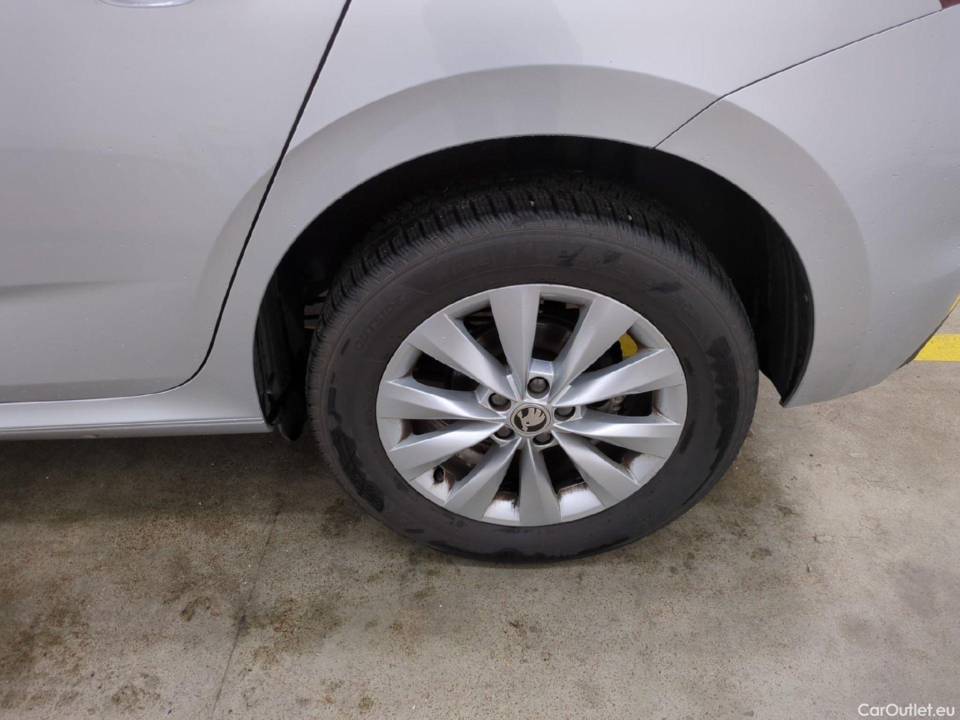  Skoda  KAMIQ  Business 1.0 TSI 110CV BVA7 E6d #3